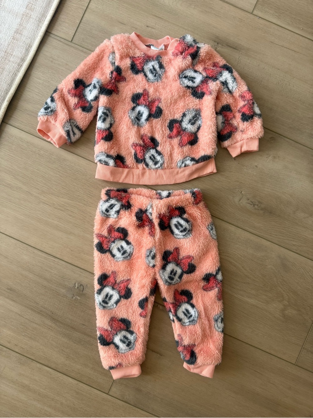 Disney Baby Faux Sherpa Minnie Mouse Matching Set